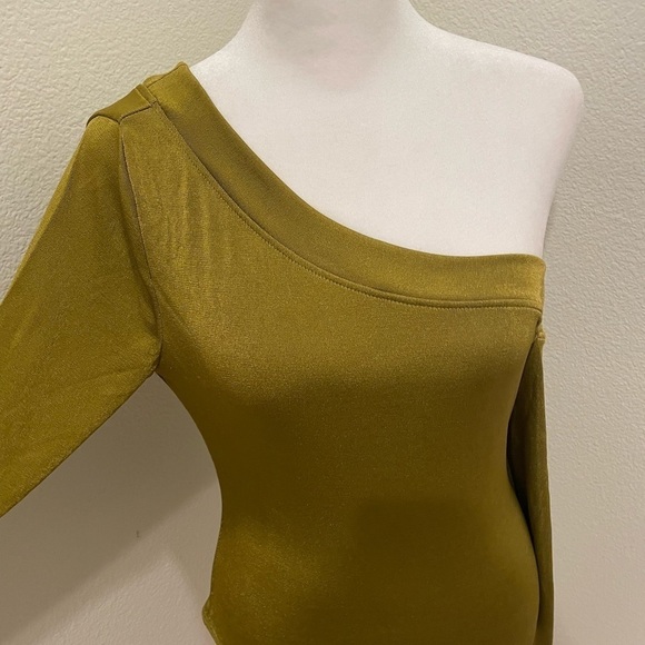 NWT Womens Intimately By Free People Off Shoulder Olive Green Shimmer Bodysuit M - Picture 4 of 8